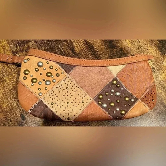 FOSSIL | ladies Journey patchwork leather wristlet - Picture 4 of 15